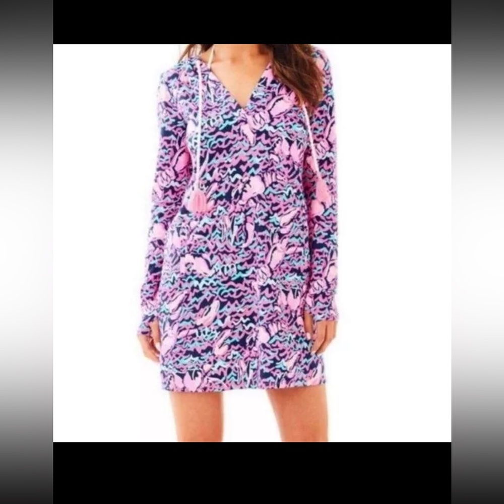 Lilly Pulitzer | Rylie UPF 50+ Cover Up Hooded Dress in Lobstah Roll Print S
